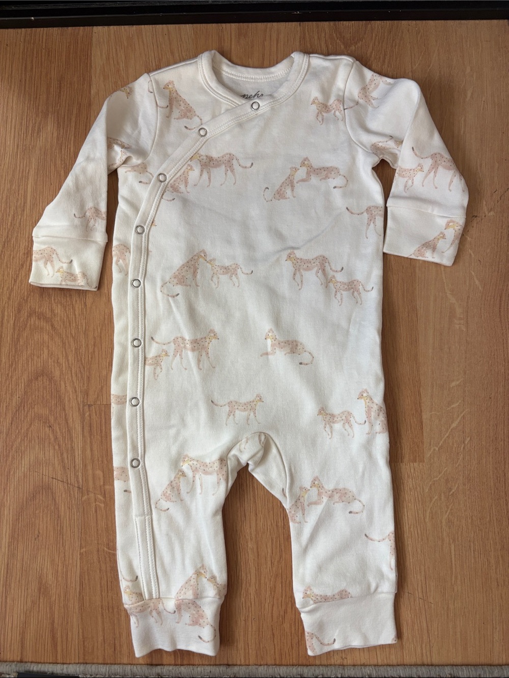 PEHR baby onesie cheetah size 3-6. New !